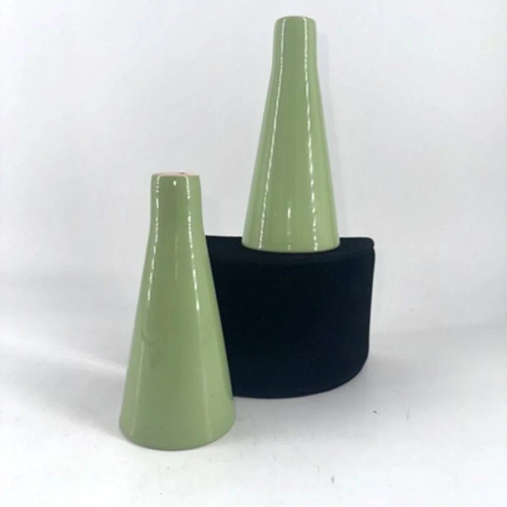 Mid Century Modern Avacado Mint Ceramic Salt & Pepper Shakers Tapered Vintage